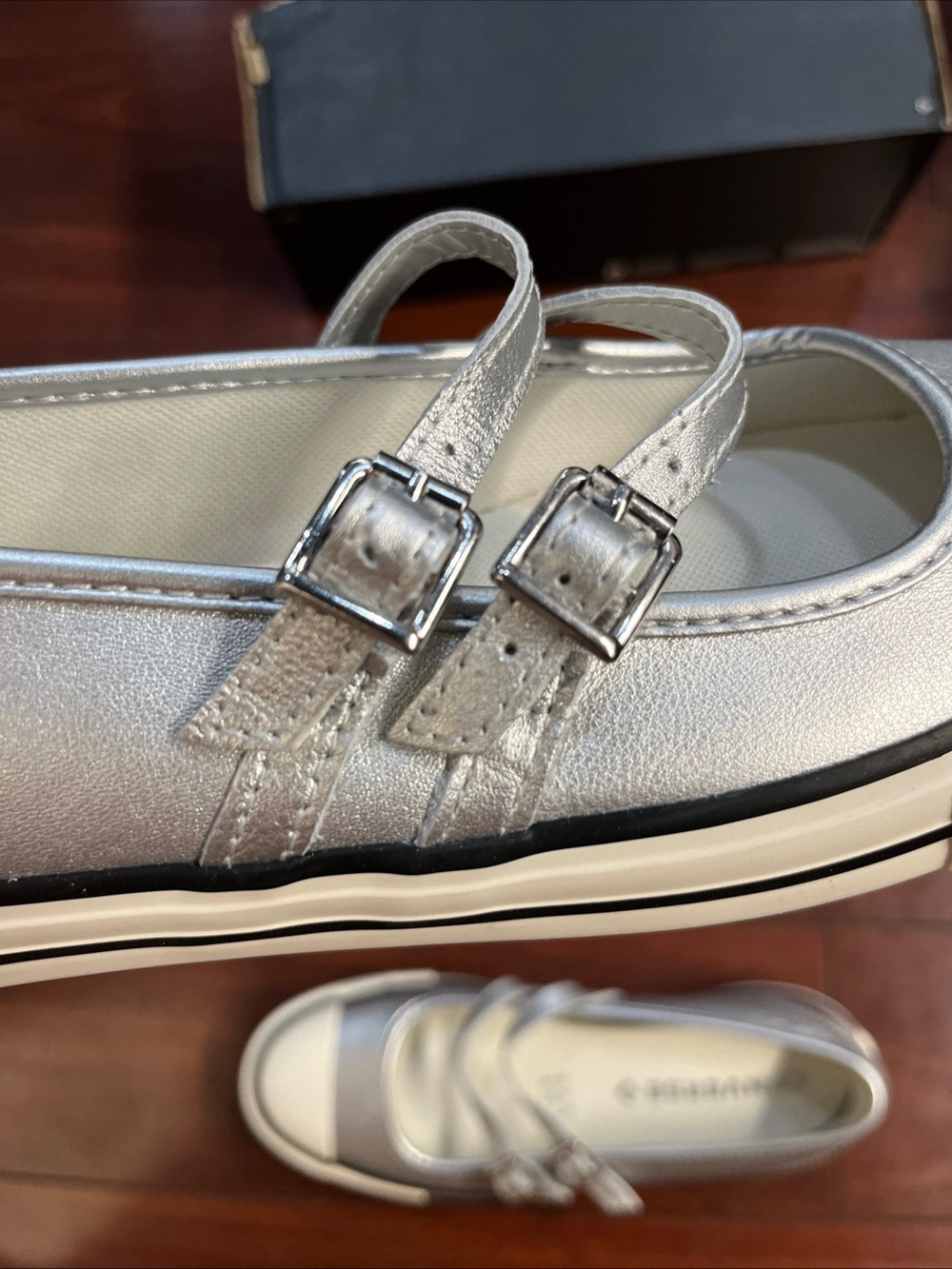 Womens 8 Converse Dainty Mary Jane OX Slip On Silver Leather A12201C HALF BOX - Picture 12 of 16